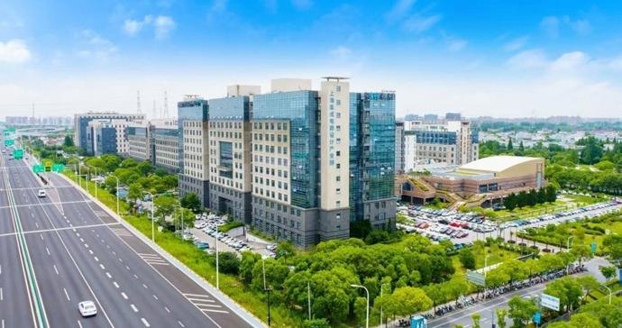 张江高科为“中国芯”铸就红色引擎，推动集成电路更多细分赛道实现并跑、领跑